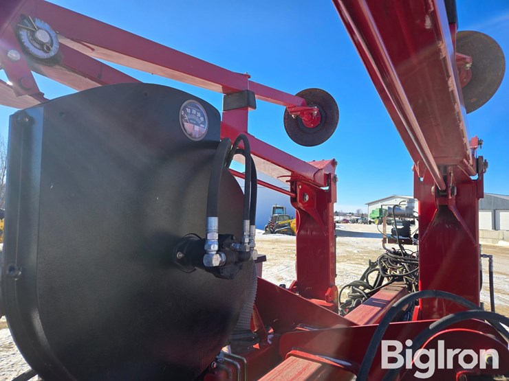 2014-case-ih-1255-image-15