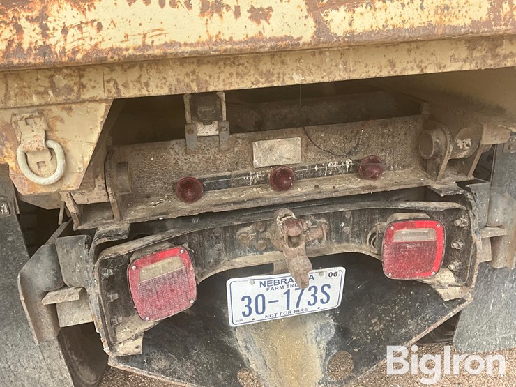 1981-international-1854s-image-13