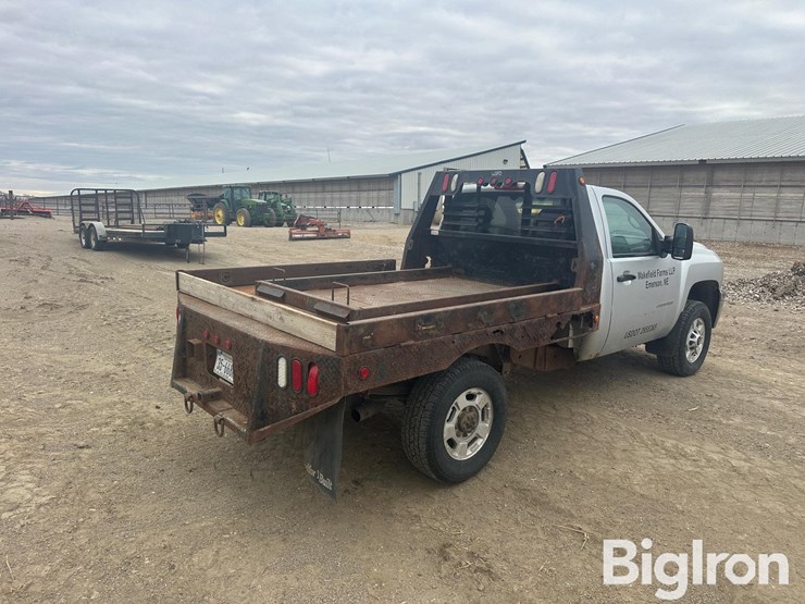 2013-chevrolet-silverado-2500-image-6