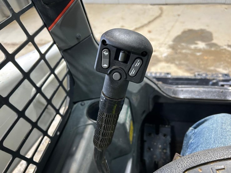 2022-bobcat-t66-image-21