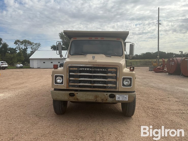 1981-international-1854s-image-2