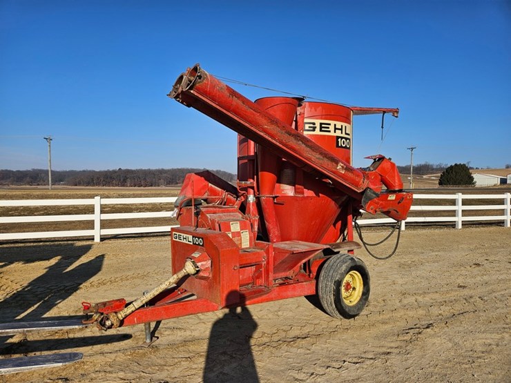 gehl-100-image-1