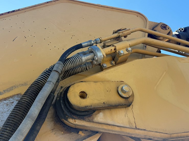 caterpillar-328d-image-26