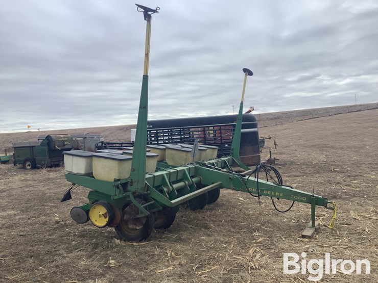 john-deere-7000-image-4