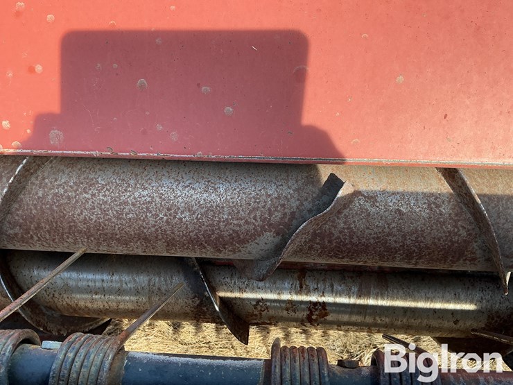 1995-hesston-8400-image-18