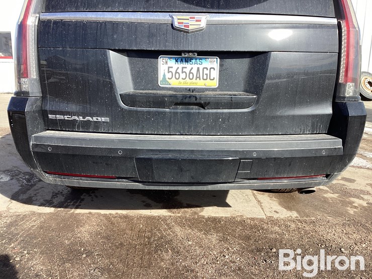 2019-cadillac-escalade-esv-image-20