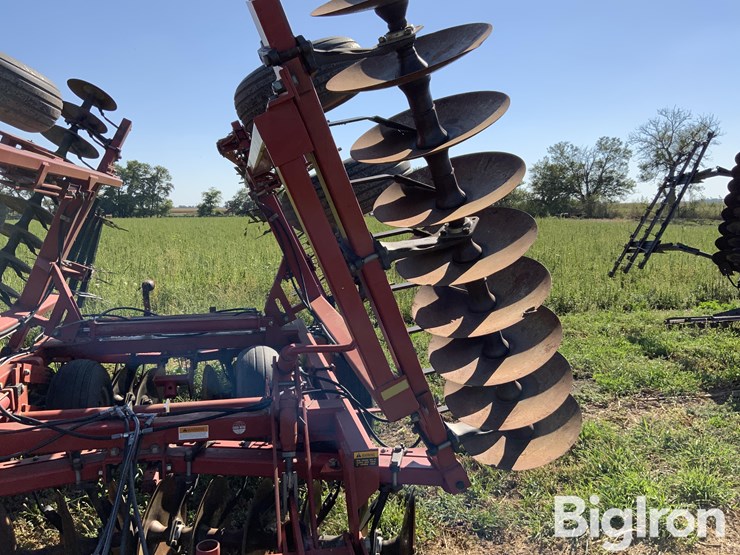 case-ih-3950-image-10