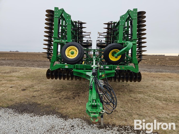 2015-john-deere-2310-image-2