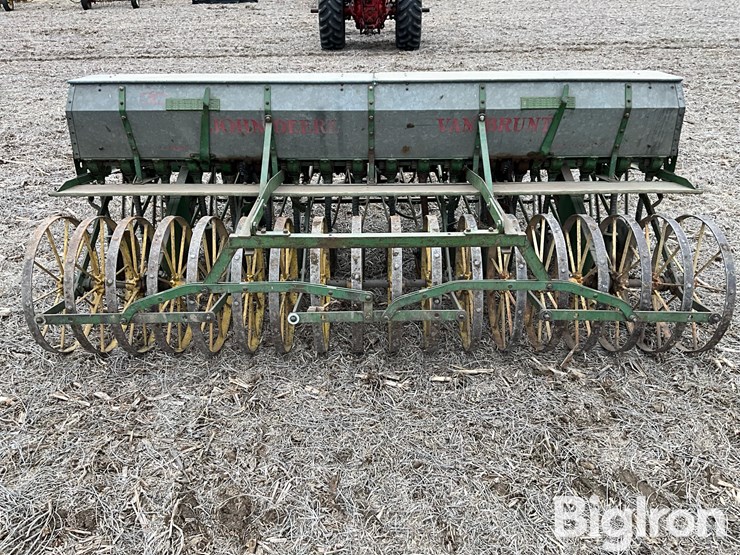 john-deere-10-image-6