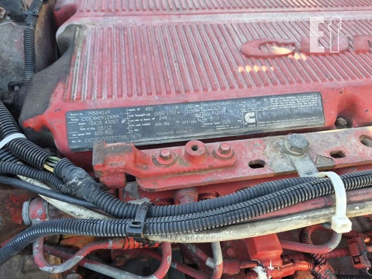 2013-peterbilt-388-image-28