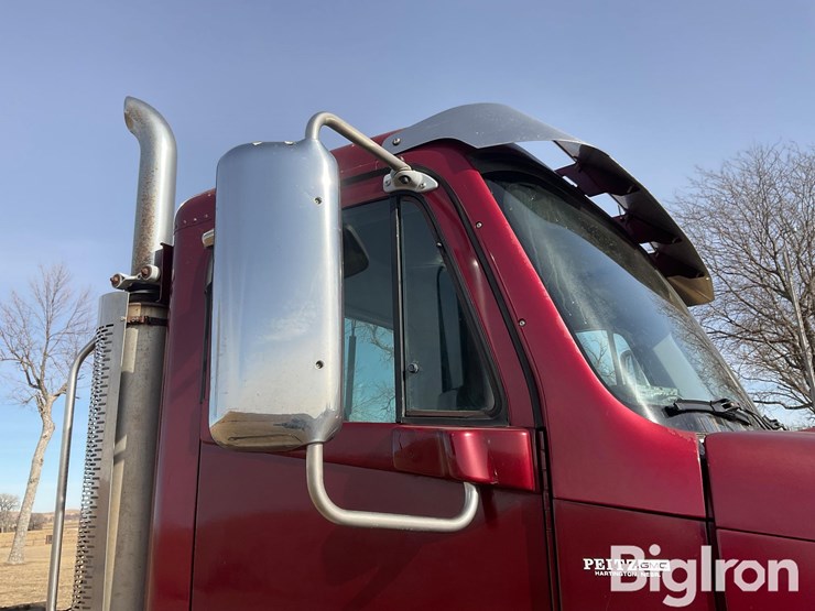 2007-freightliner-columbia-120-image-14