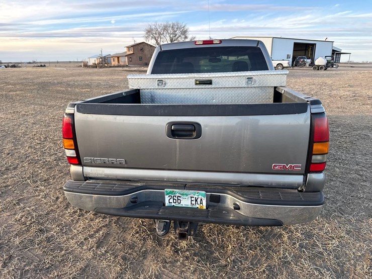 2006-gmc-sierra-1500-image-6