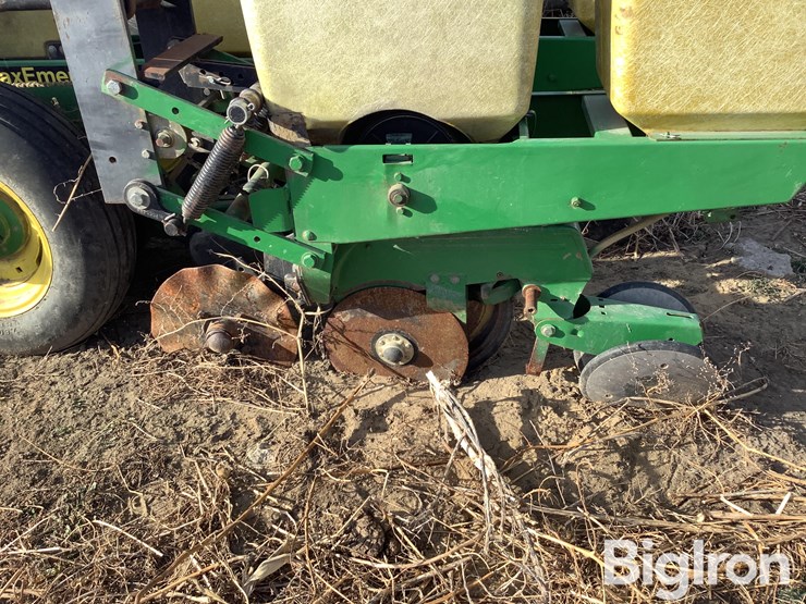 john-deere-7200-image-13