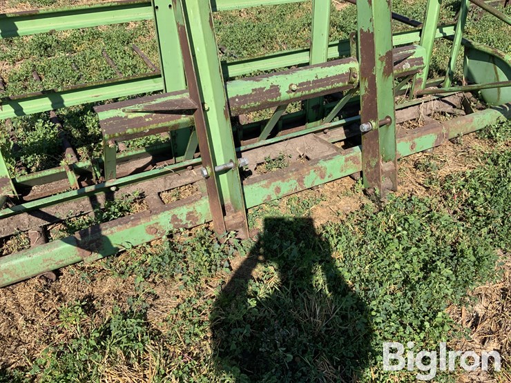 john-deere-158-image-14