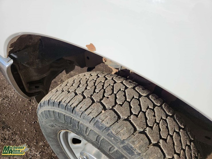 2011-ford-f350-image-32