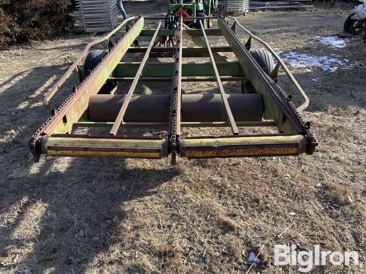 john-deere-200-image-4