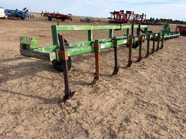 9-shank-cultivator-image-7