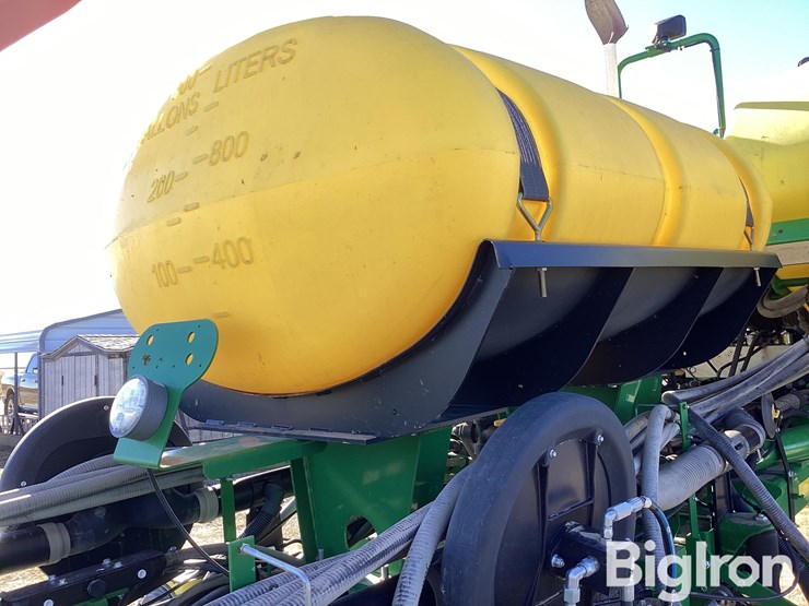 2014-john-deere-1775nt-image-19