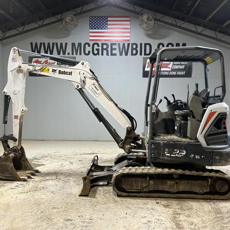 2018 BOBCAT E32i