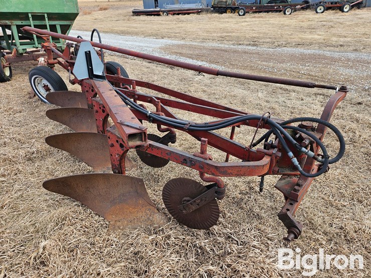 international-540-image-3