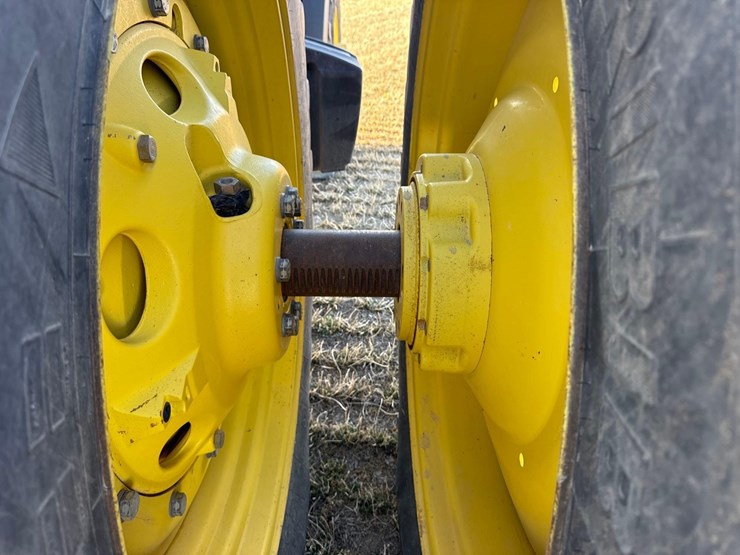 2008-john-deere-8330-image-26