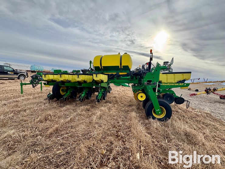 2011-john-deere-1770nt-image-8