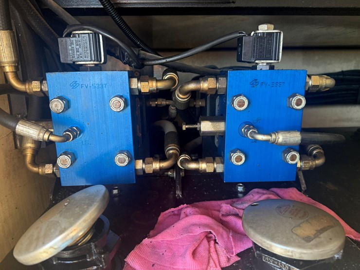 2000-ford-f750-image-26