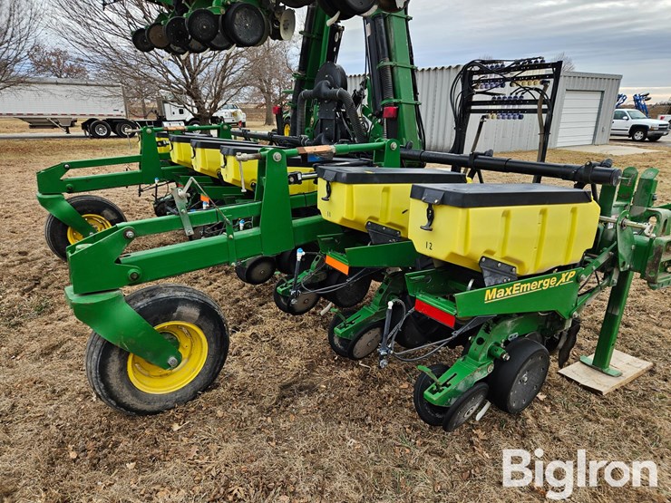 2005-john-deere-1720-image-17