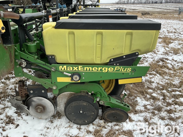 2005-john-deere-1770-image-17