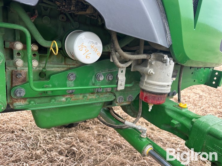 2023-john-deere-4052m-image-11