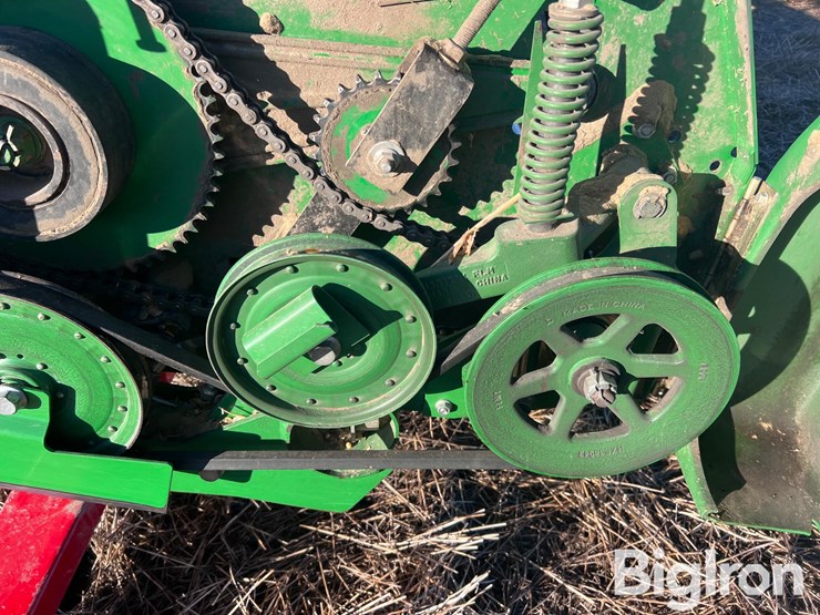 2014-john-deere-625f-image-16