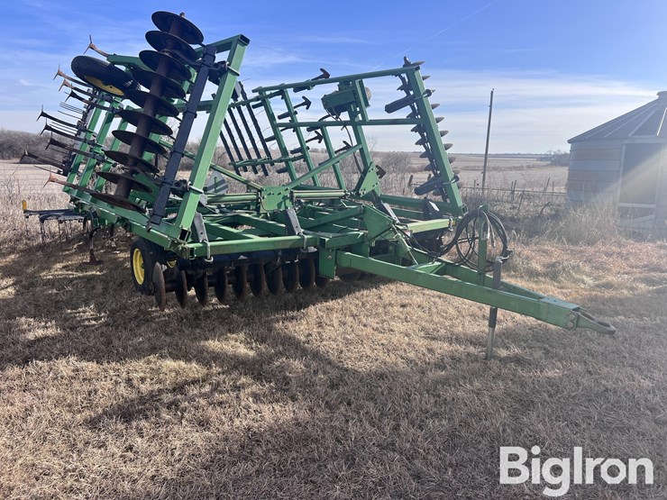 john-deere-724-image-3