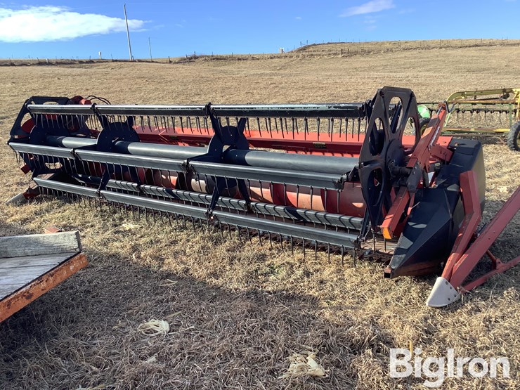 1990-case-ih-1020-image-1