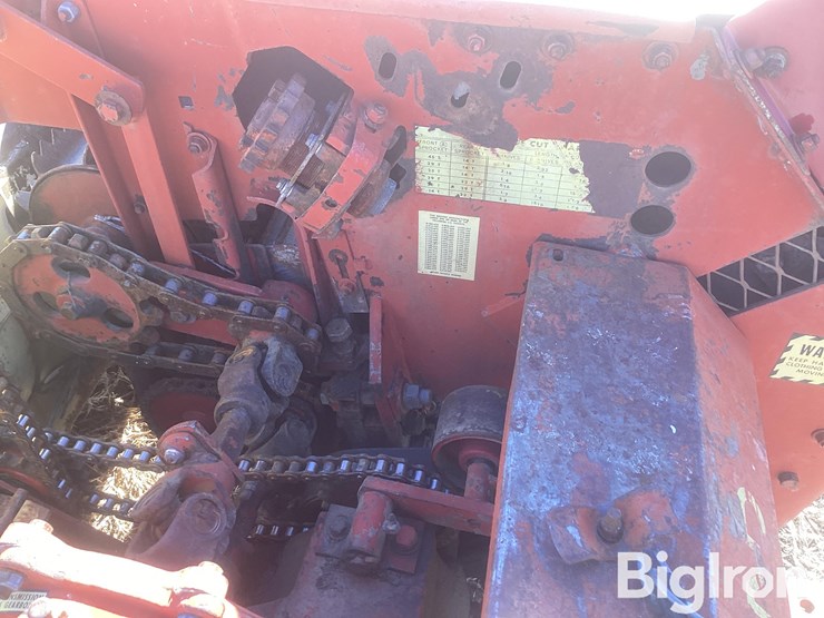 new-holland-880-image-12