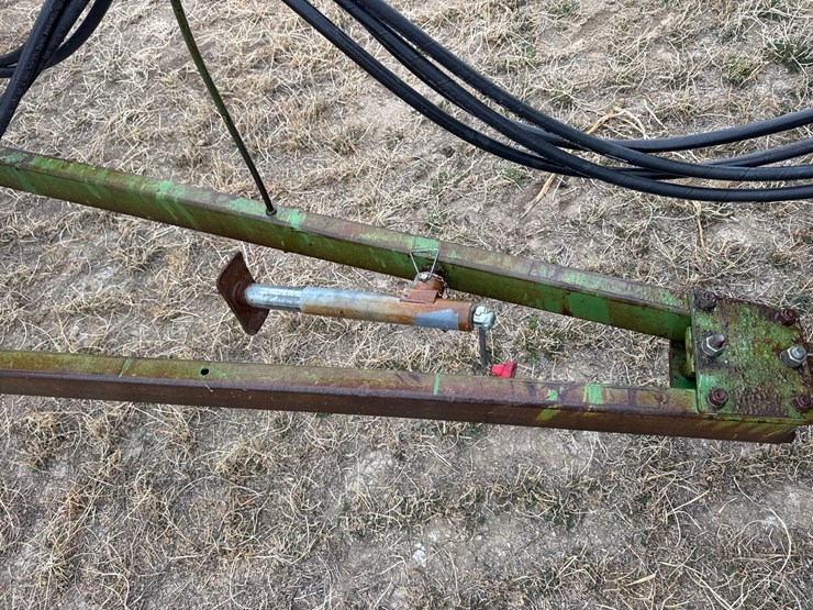 john-deere-235-image-9