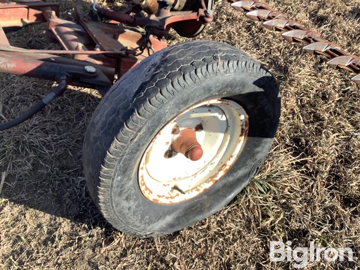 international-1100-image-10