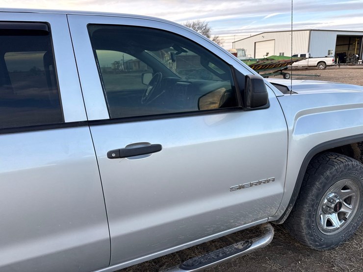 2014-gmc-sierra-1500-image-19