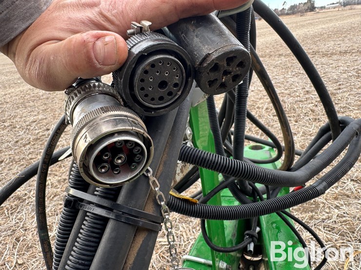 2013-john-deere-1990-image-12