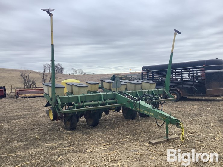 john-deere-7000-image-3