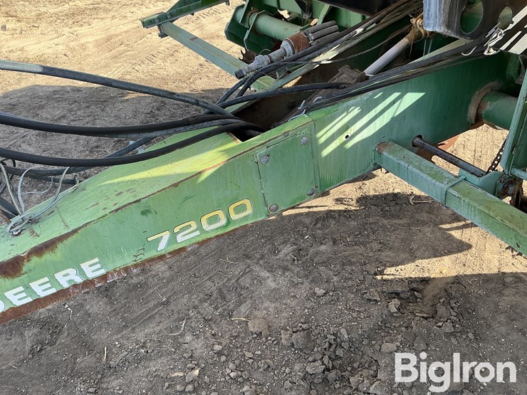 john-deere-7200-image-12
