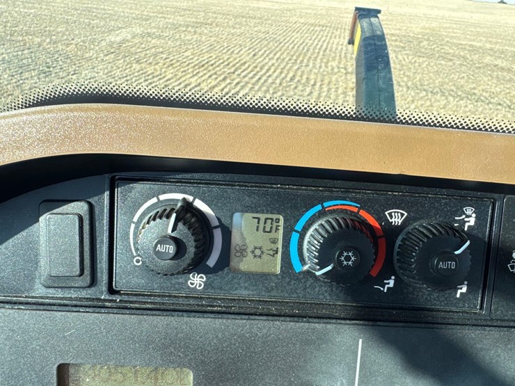 2008-john-deere-8330-image-74