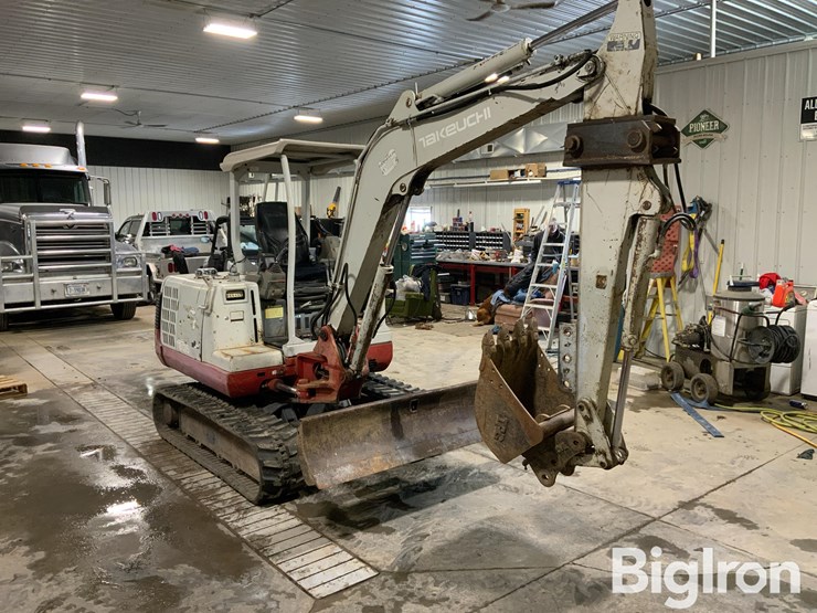 2006-takeuchi-tb135-image-3