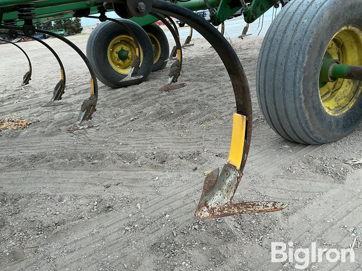 john-deere-726-image-19