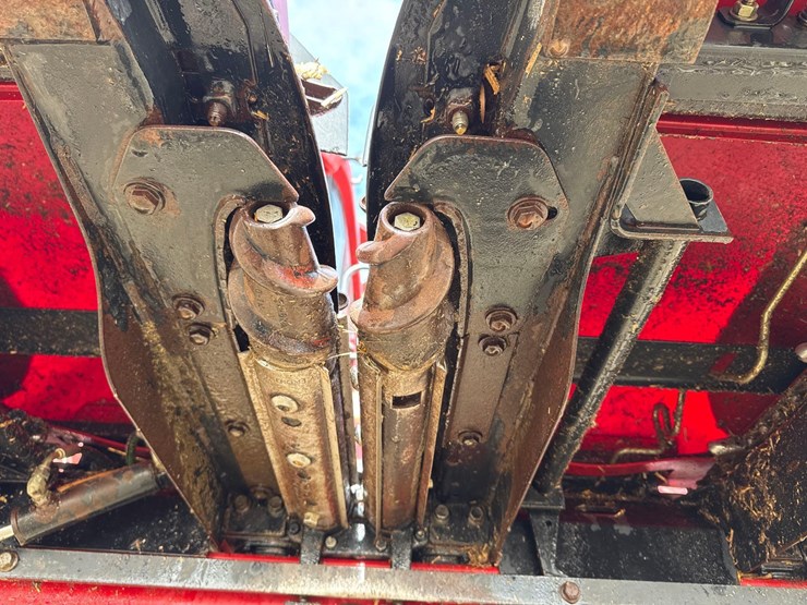 case-ih-2208-image-30