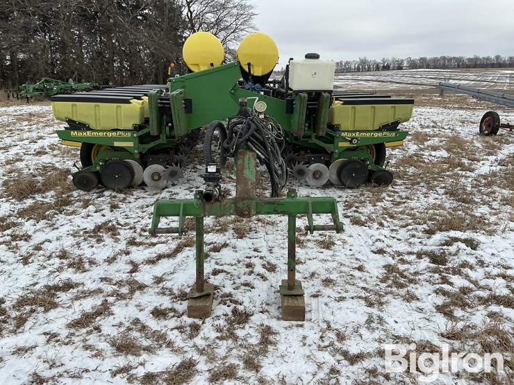 2005-john-deere-1770-image-2