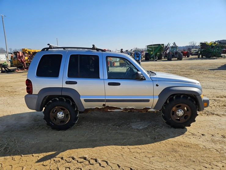 2006-jeep-liberty-image-6