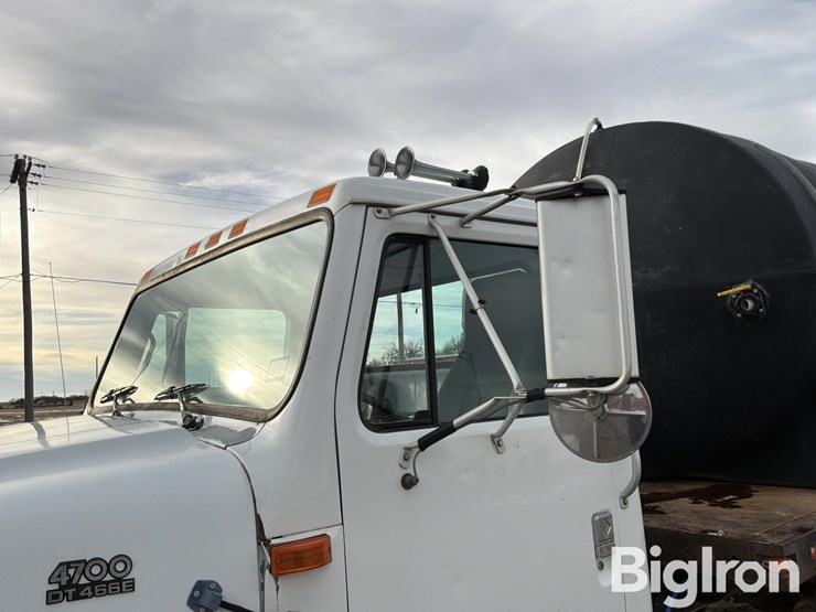 2000-international-4700-image-12