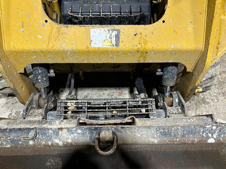 2019-caterpillar-259d-image-10