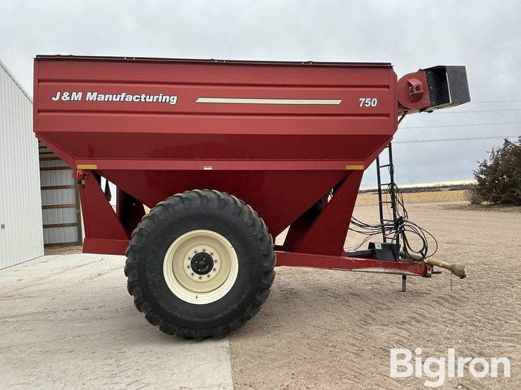 2010-j&m-750-image-4