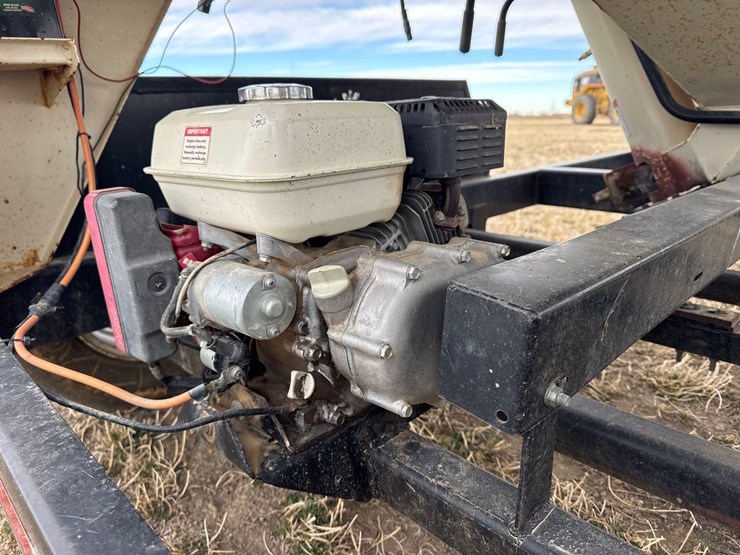 friesen-seed-tender-image-28